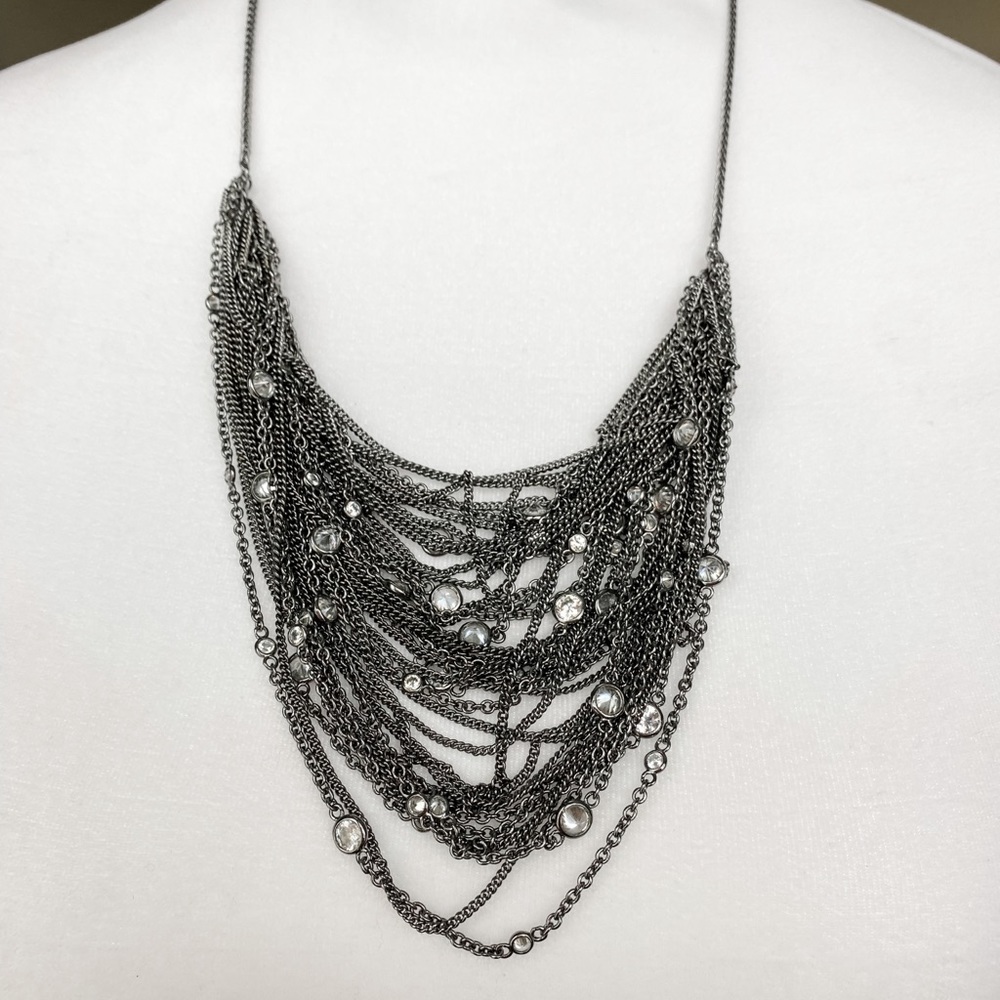 Kendra Scott necklace